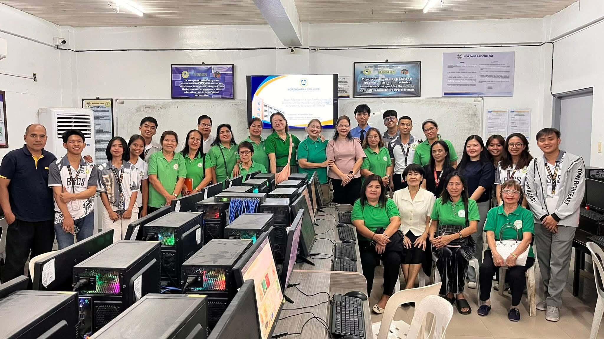 Computer Literacy Program for PASKA: Enhancing Digital Presentation Skills